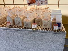 面包甜点陈列柜-西村叔叔的店·面包·甜品·蛋糕(牡丹园店)