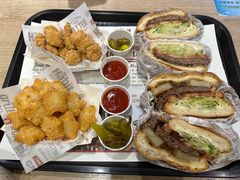 -The Habit Burger Grill 哈比特汉堡(爱琴海店)