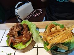 -瓜西西重庆火锅(花溪店)
