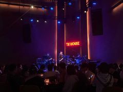 -TZ House音乐现场(来福士中心店)