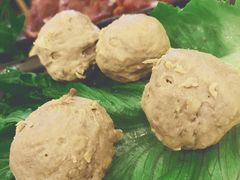 手锤生牛肉丸-就这么牛潮式牛肉火锅(华侨城店)