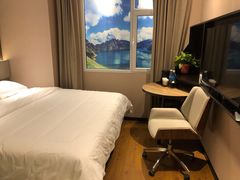 -IU酒店(兰州西关十字地铁站店)