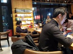 -星巴克臻选(莘庄仲盛店)