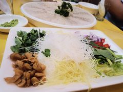 -官塘陈记鱼生·潮汕砂锅粥·牛肉火锅(潮枫路总店)