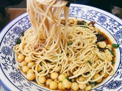 -渝之汇牛肉豌杂面