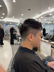 点击看大图 -八佰伴8008星级形象店
