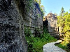 -梭布垭石林景区