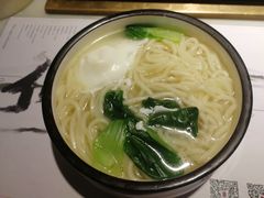 -尚尚仙·酸汤猪手·猪肚鸡火锅(华联万柳购物中心店)