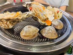 -围炉肉舍•炭烤活鳗•丹东海鲜烤肉(步行街店)