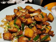 小葱虾皮炒饼子-海鲜烧烤
