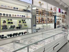 -潘多拉眼镜·蔡司依视路明月(潘家园店)