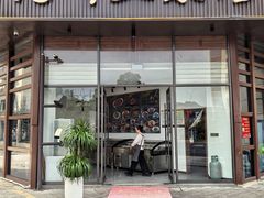 门面-阿峰饭店·本地土菜馆·农家土鸡煲·一品神仙鸡(报福店)