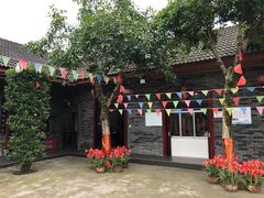 -周老三跷脚牛肉·全牛火锅(非遗传承店)