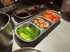 -围炉肉舍•炭烤活鳗•丹东海鲜烤肉(步行街店)