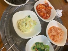 -亲昵春川鸡排(韩国美食街店)