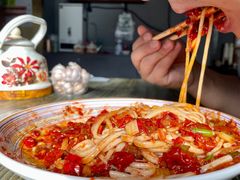 -歹歹的加个面过油肉拌面