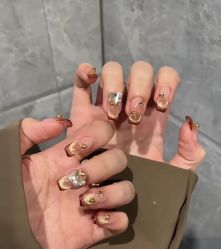 -桃色美甲沙龙