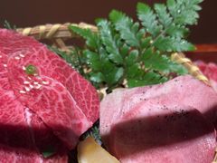 -山川小町·极番烧肉(新地假日广场店)