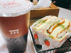 -暖食光·台式家庭餐厅·生日主题店(万达店)