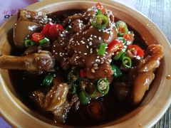 诱人小猪蹄-胡桃里音乐酒馆(环亚凯瑟琳广场店)