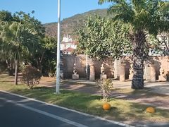 -亚龙湾亚泰商业街