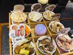 -菌自由丨野生菌火锅特色庭院餐厅(丽江古城店)