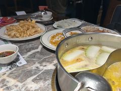 -禄婶鸡煲·打边炉