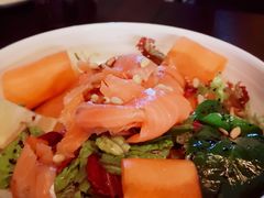 烟熏三文鱼色拉-wineapp葡萄酒餐吧(外滩金融中心店)