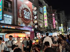 -六合夜市