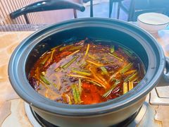 -沈记酸菜牛肉火锅店(九号路店)