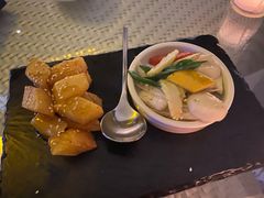 蜜汁薯角藕尖炒秋葵-T館·花园艺术餐厅