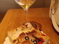 -VERIE BAKEHOUSE