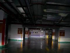 -龙湖北城天街-停车场