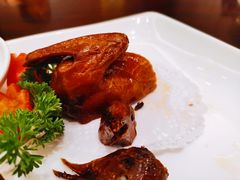 脆皮烧乳鸽-富豪酒家(正大广场店)