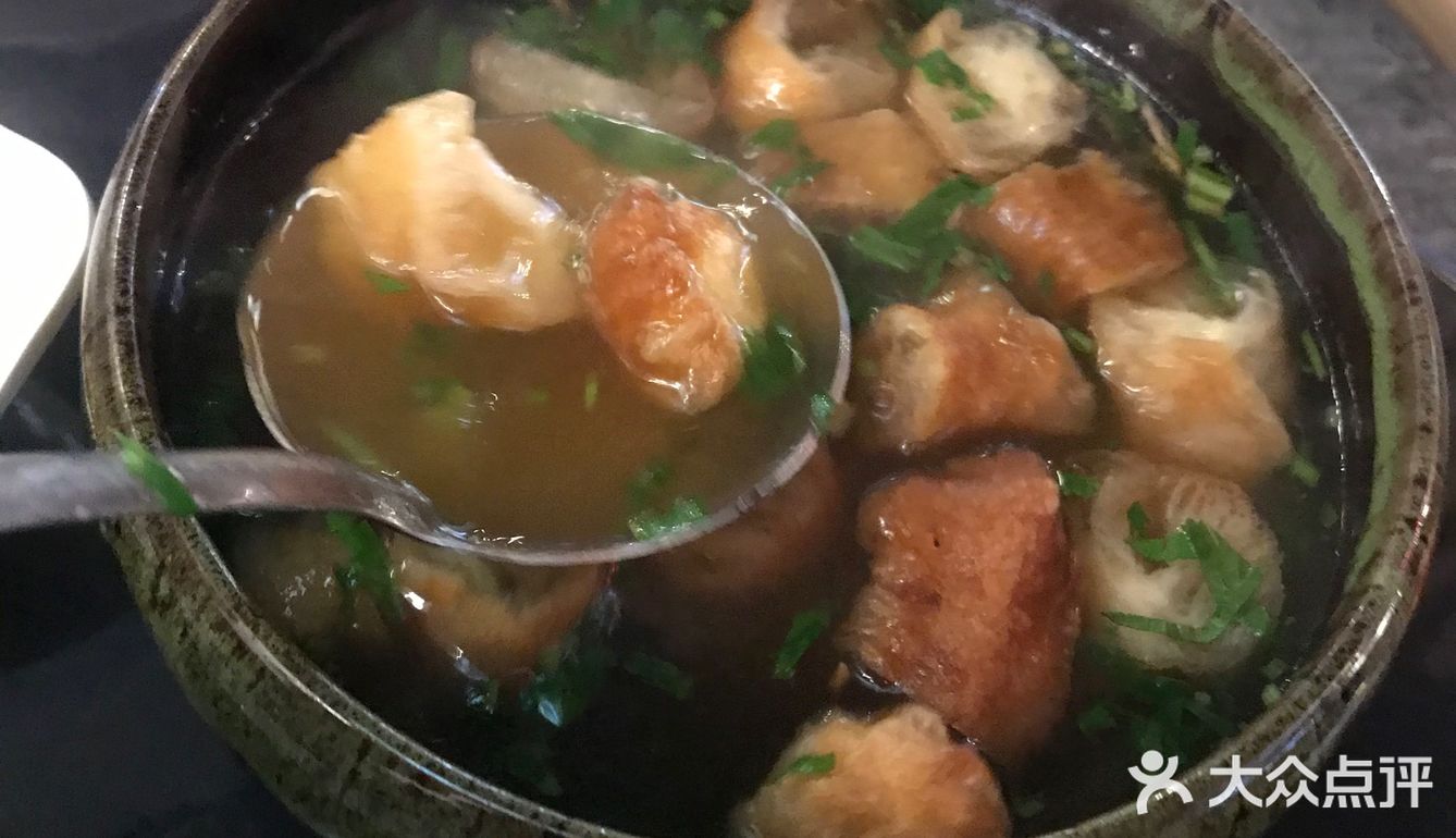 听朋友推荐他家饺子，果断坐地铁过来了