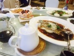 -顺峰海鲜酒楼(省府店)