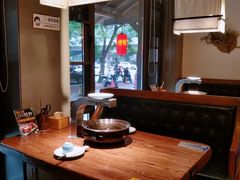 卡座-明洞阿姨·韩式酱蟹烤肉·创意料理(三元桥店)