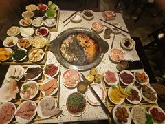 -红九格老火锅(三峡广场店)
