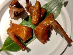 红烧乳鸽-汤城小厨•粤菜•靓汤(金宝街店)