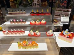 -荣誉国际酒店-云顶旋转餐厅