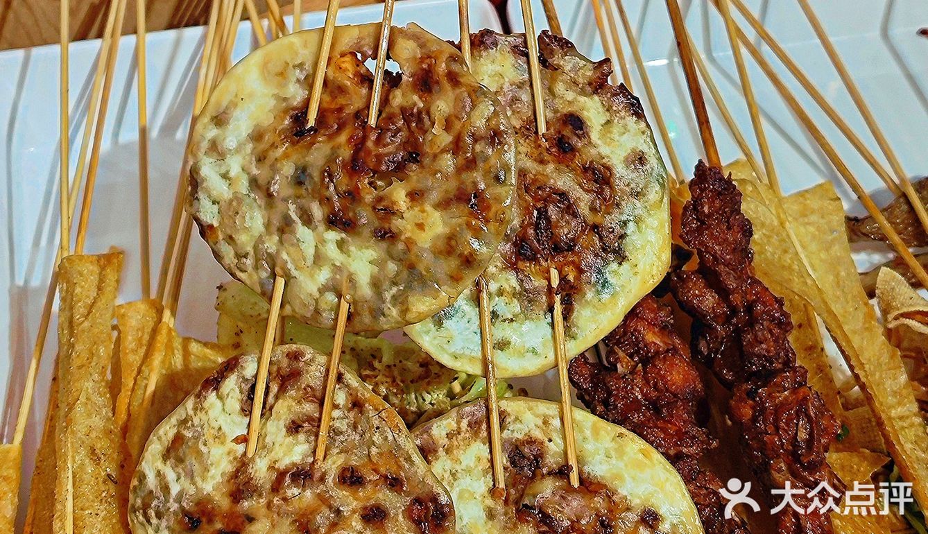 日月光新开的麻辣烫炸串，也太好吃了吧❗