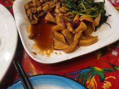 -闯关东东北农家菜(崂山石老人店)