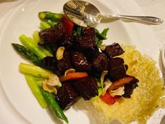 黑金雪花牛肉粒-上海和平饭店龙凤厅 Dragon Phoenix