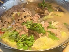 -川流不息·地道川菜·小龙虾(新松江路店)