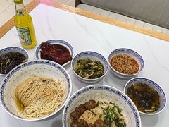 -鲁达面馆本帮风味(共康东路店)