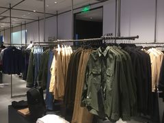 -URBAN REVIVO(欢乐海岸购物中心店)