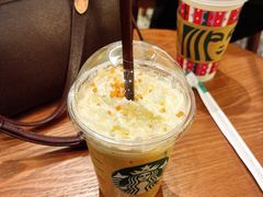 -星巴克臻选(上海虹桥新天地三店)