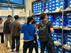 -百年港湾奥特莱斯(香炉礁店)
