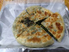 茴香馅饼-房先生羊汤烧烤小酒馆