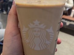 馥芮白星冰乐-星巴克(上海虹桥站2A检票口)